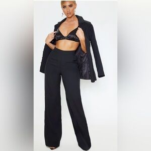 NWT Pretty Little Thing High-Waisted Wide Leg Pants Size 0